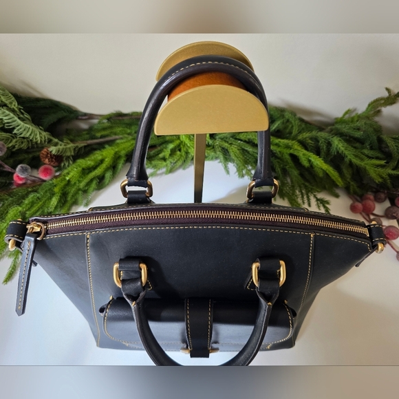 Dooney & Bourke Emerson Satchel/Crossbody Black Florentine Leather Gold Hardware - Picture 5 of 13